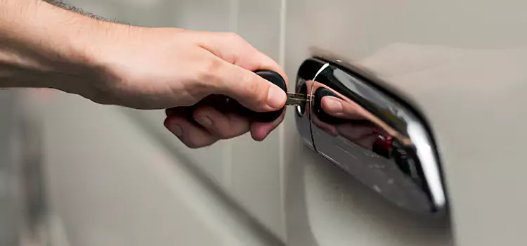 Why Choose Our Auto Locksmith Team in Huntington, NY?